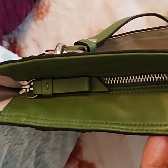 Coach 💚 Leather Grass Green Bag - Picture 8 of 16